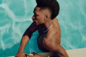 Lucky Daye and Leon Thomas Close the Distance on “Fly U Out”